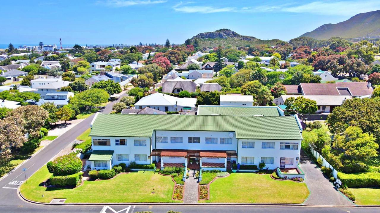 Fairway Holiday Accommodation Hermanus Exterior foto